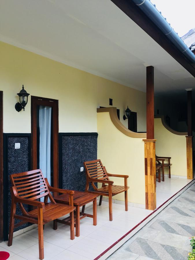Yudhist Guest House นูซาเลมโบงัน ภายนอก รูปภาพ