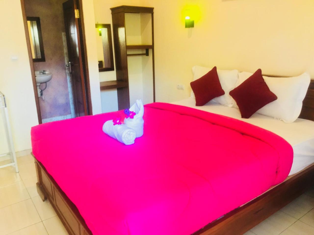 Yudhist Guest House นูซาเลมโบงัน ภายนอก รูปภาพ